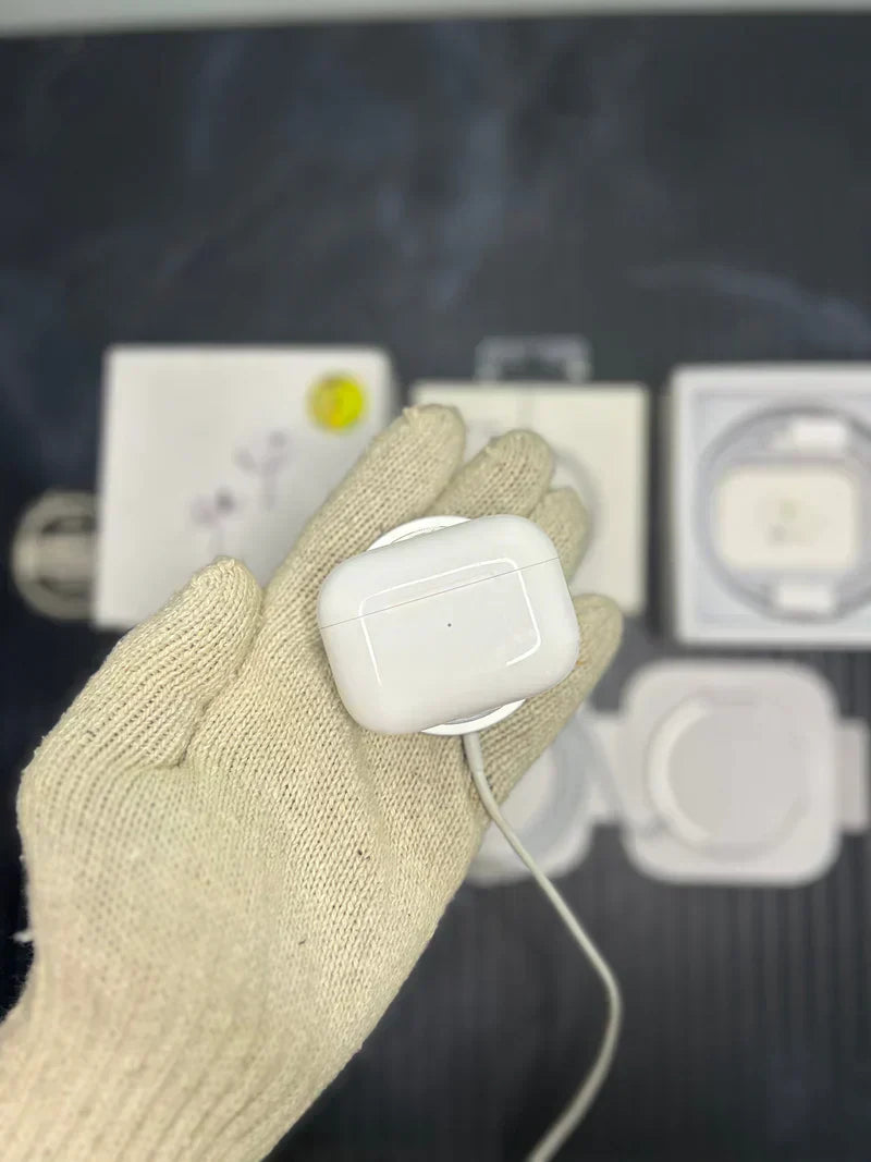 AIRPODS PRO 2ND GEN & FREE MAGSAFE CHARGER